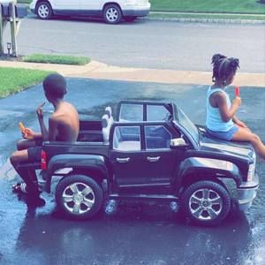 Meet your Posher, Eric